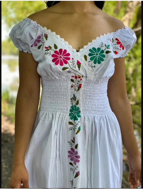 Hot selling Ethnic Vintage Peasant Embroidery Mexican Dress 100% cotton Wholesale factory price blue wide v-neck tunic dres