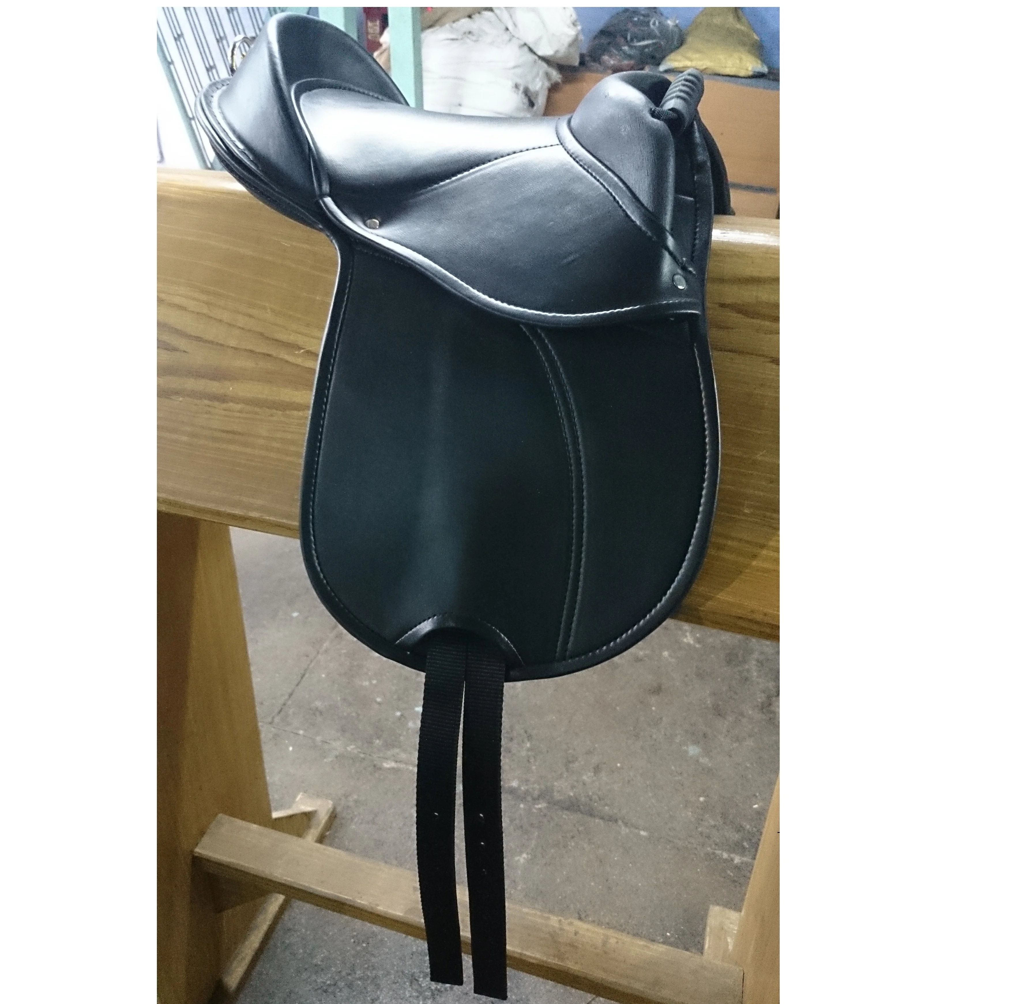 good Quality synthetic English saddle Dressage Horse Riding/Equestrian Saddles Complete Set for best price