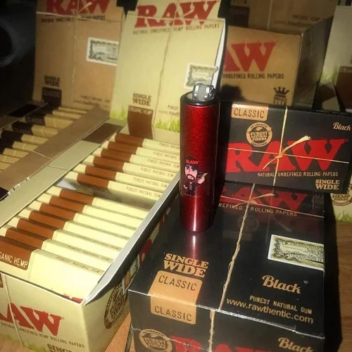 RAW Natural Unrefined 1.25 Cones Rolling Papers - Box of 32 Containers of 6 Cones