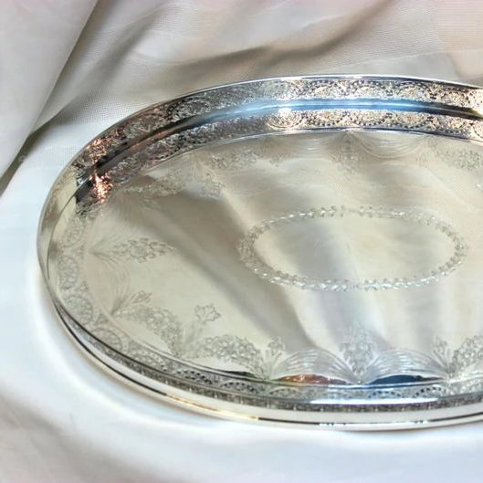 Attractive Sheffield Silver Plated Serving Tray