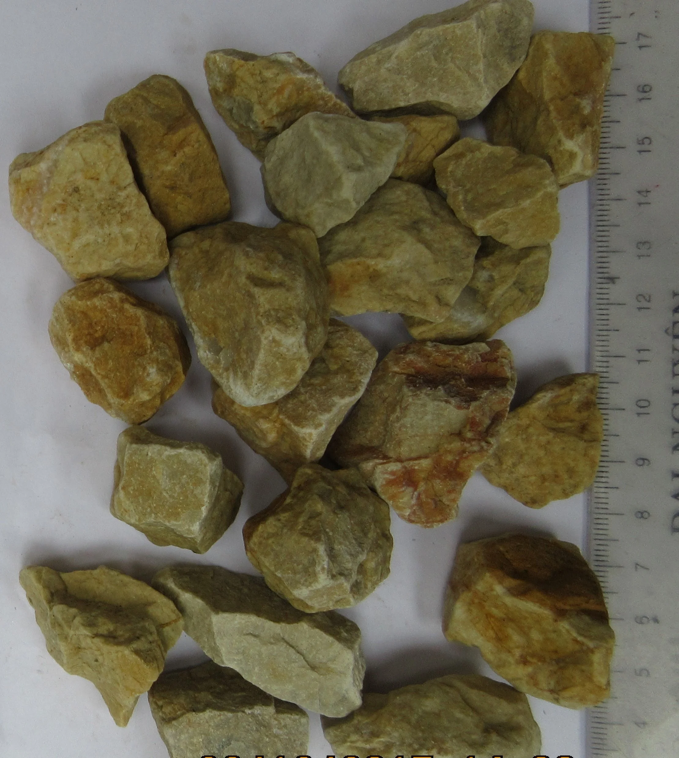 Multicolor Tumbled Cobble Pebble Stone Natural Stone Material