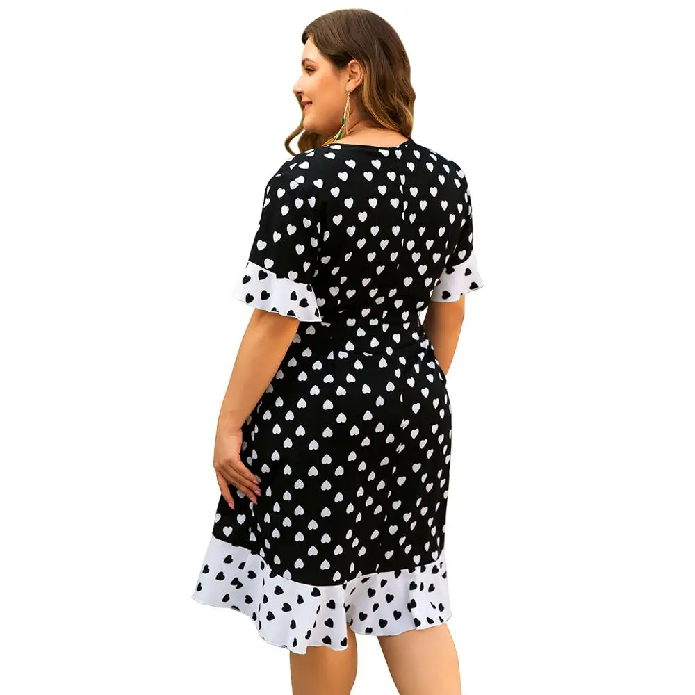 OEM ODM Service Black Color Sexy V-Neck Plus Size Holiday Dress Oversize Heart Pattern Printed Casual Dress