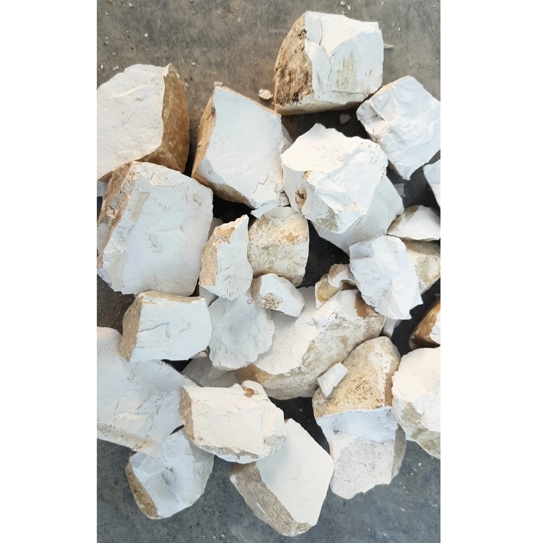 Vietnam 10MM To 100MM Thickness Quicklime Lump Calcined Lime Cao Or Burnt Lime