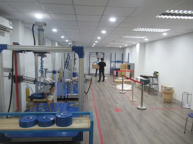 Проверка завода деревянной мебели во Вьетнаме Малайзии Индонезии Камбодже тайской земле и Индии