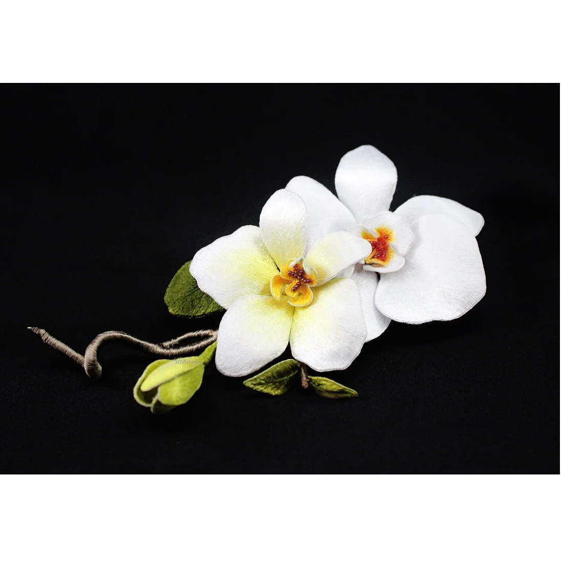 High Quality Fashion Accessories Thread Hand Embroidery White Orchid Brooch from XQ VIETNAM