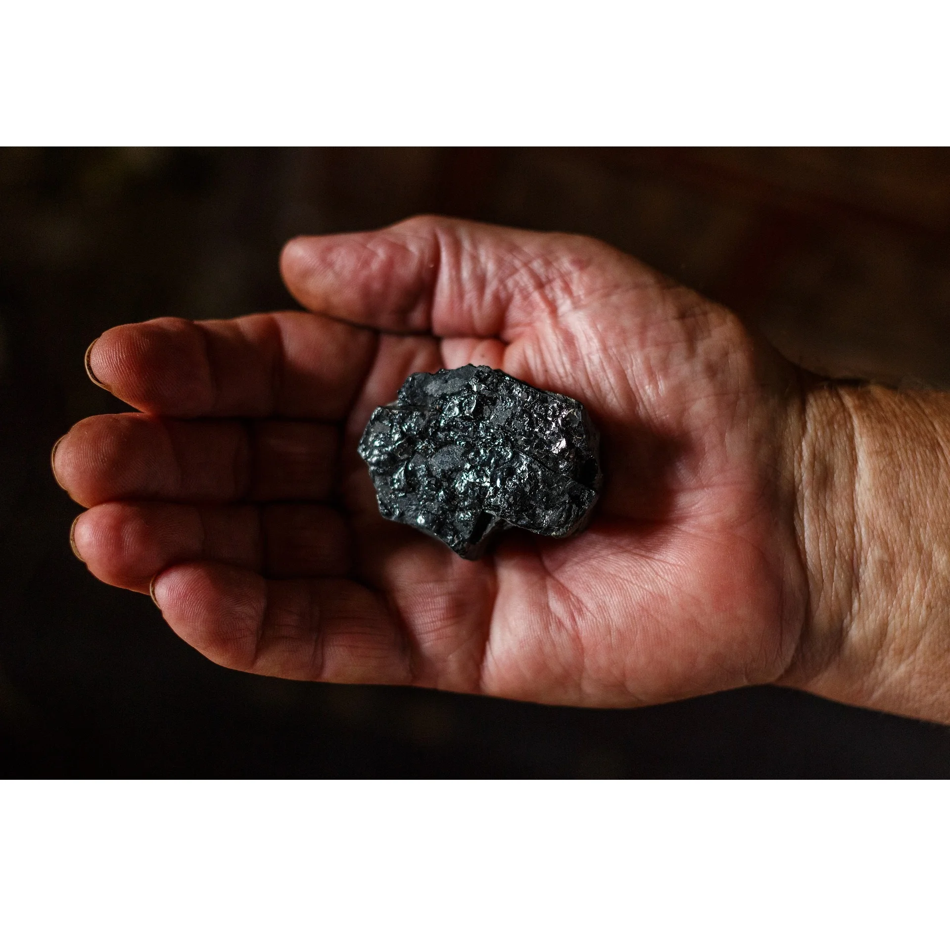 
Bituminous Coal Steam Coal ADB 5,300/5,100 KCal Moist <30% MINED COALS with High Quality 