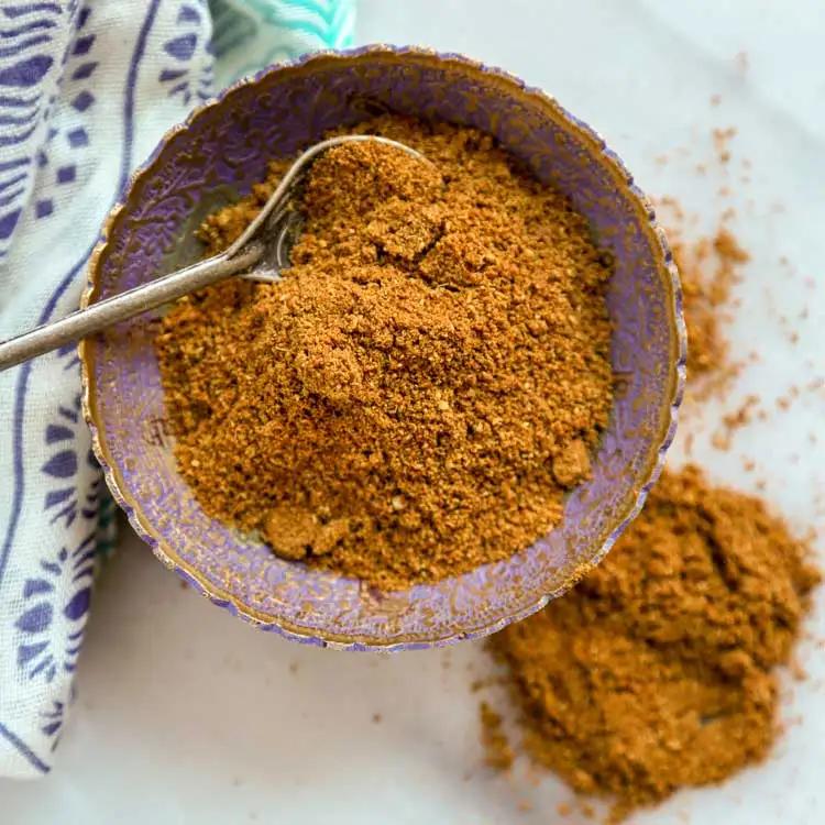 Curry Powder Indian Spices and Herbs at Best Price