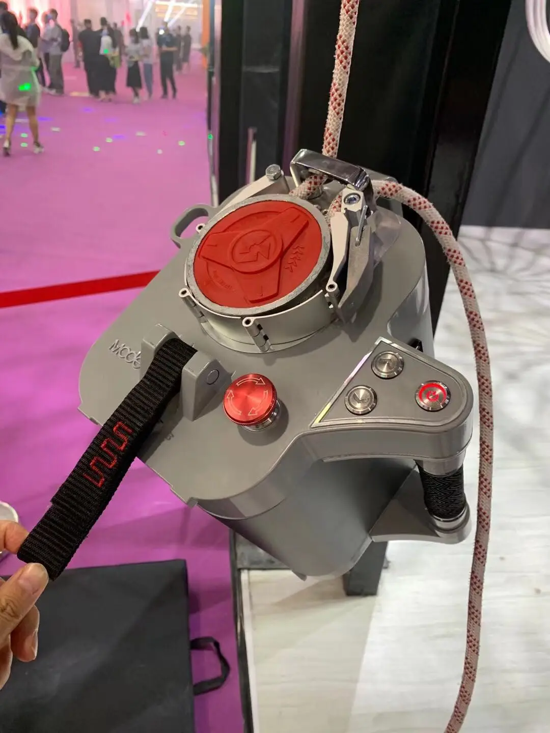 Mode China fall protection Smart Spider Power Ascender Descender for Work at height Window Cleaners