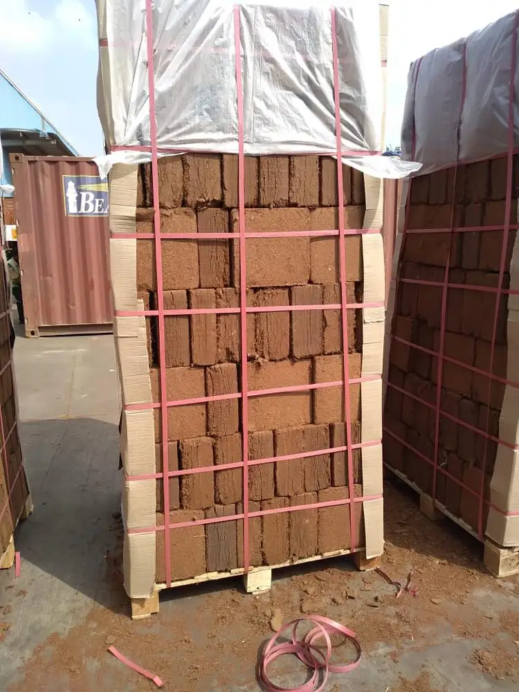 Coco Peat Low EC / Used for Landscaping: Modifies the visible features of an area of land.