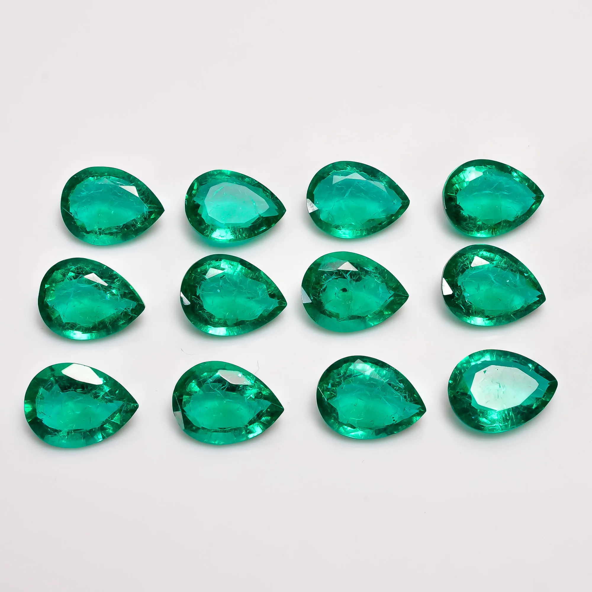Splendid Top Grade Quality Lab Created Emerald Pear Shape Cut Stone Loose Gemstone Emerald