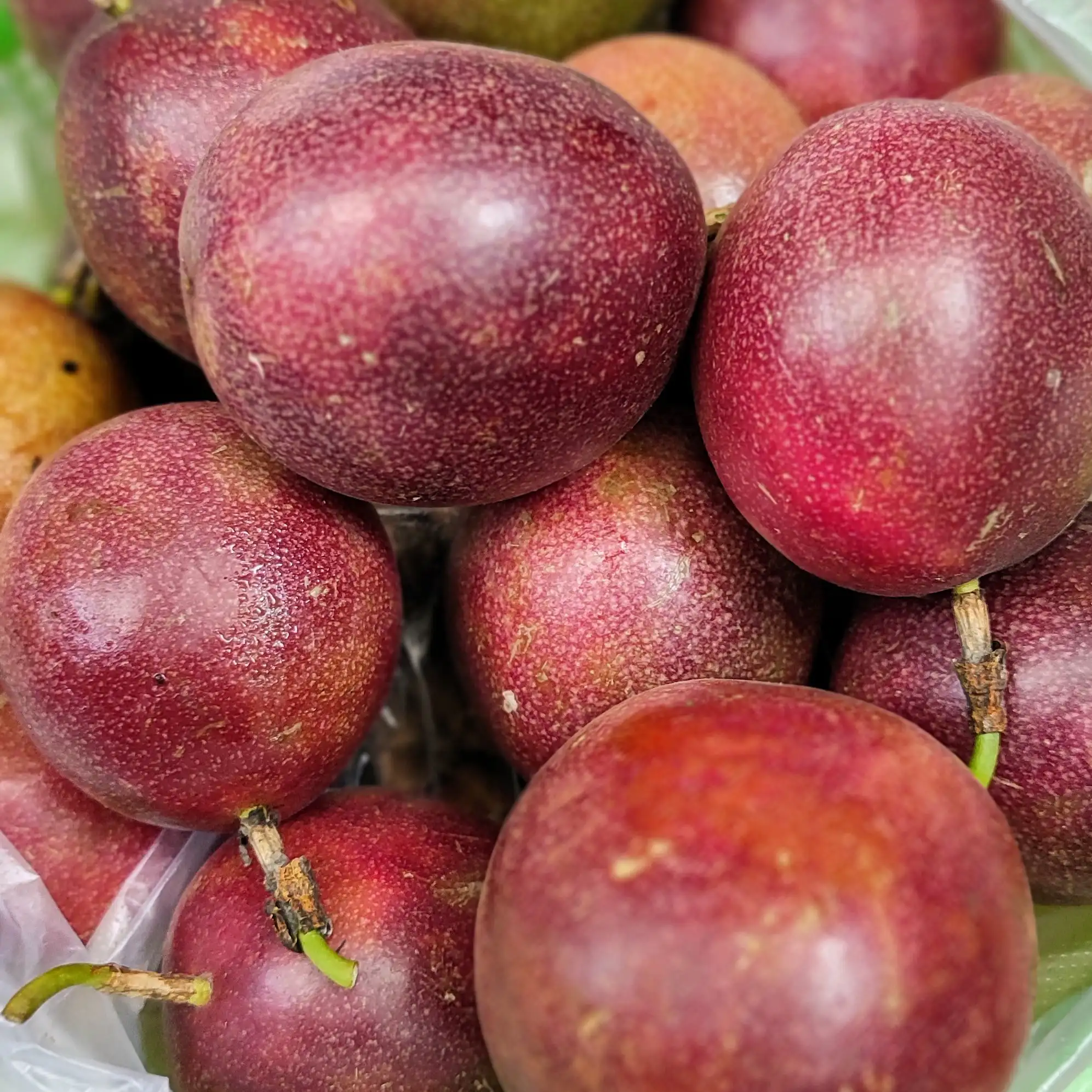 Fresh Passion Fruit - 2021 Premium Quality Fresh fruit 100% Natural Sweet made in Viet Nam newest crop