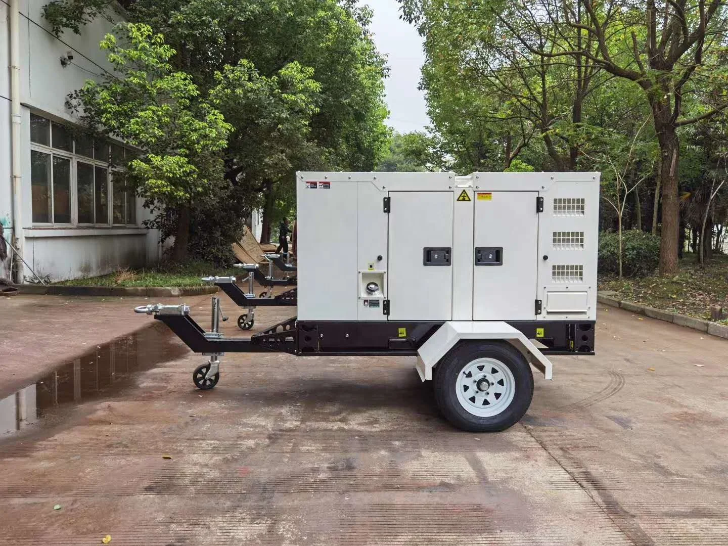 Trailer  type soundproof diesel generator  100kva