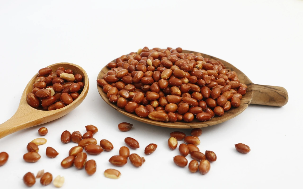 Made in Viet Nam Best Selling Salted peanuts Coated Fried Peanut Snacks Flour Coat Typical of Roasted peanuts kernels