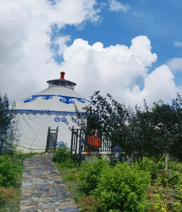Mongolian Yurt / Camping Shelter / Mongolian Tent