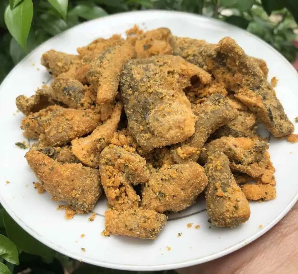 VIET NAM SALTY CRISPY FRIED SNACKS FISH DRIED SALMON SKIN - Axel + 84 38 776 0892