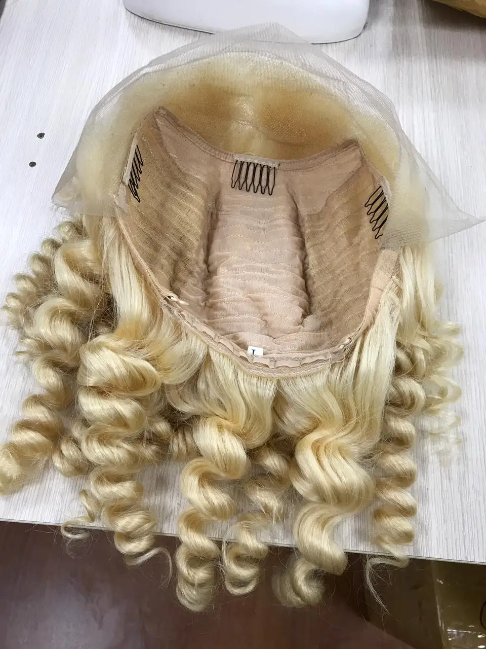 Wavy curly Best Sale The Top Quality Hair Wig Vendors Wholesale In Vietnamese, Cuticle Aligned Silky Human Hair Wigs many color