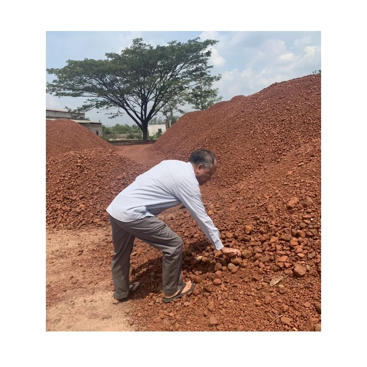 Outstanding Quality Normal Superbest Good 10 - 50 mm Concentrate Metallurgy Minerals 62% To 70% Pyrites Iron Ore From Laos