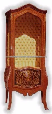 
French bombe vitrine - Antique furniture 