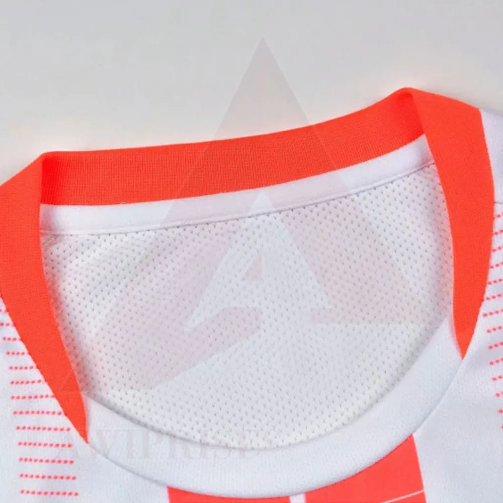 Custom Soccer Uniform New Design Team Manufacture Soccer Uniform Jersey Sublimated Soccer Uniform