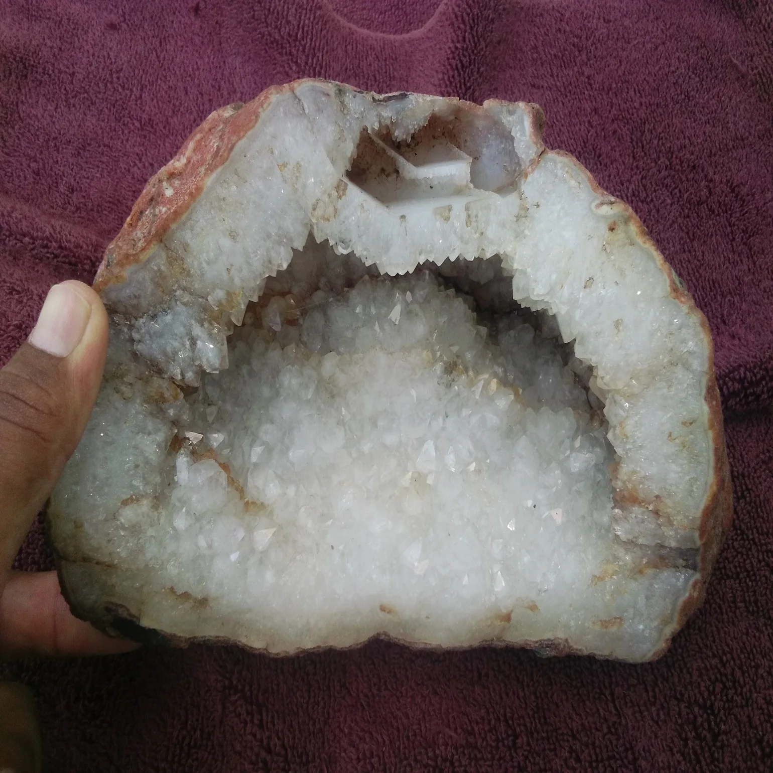 Wholesale Natural Rock Crystal Anandalite Rainbow Cluster 1-Color Decorative Semi-Precious Stone Craft Wedding Decoration Gift