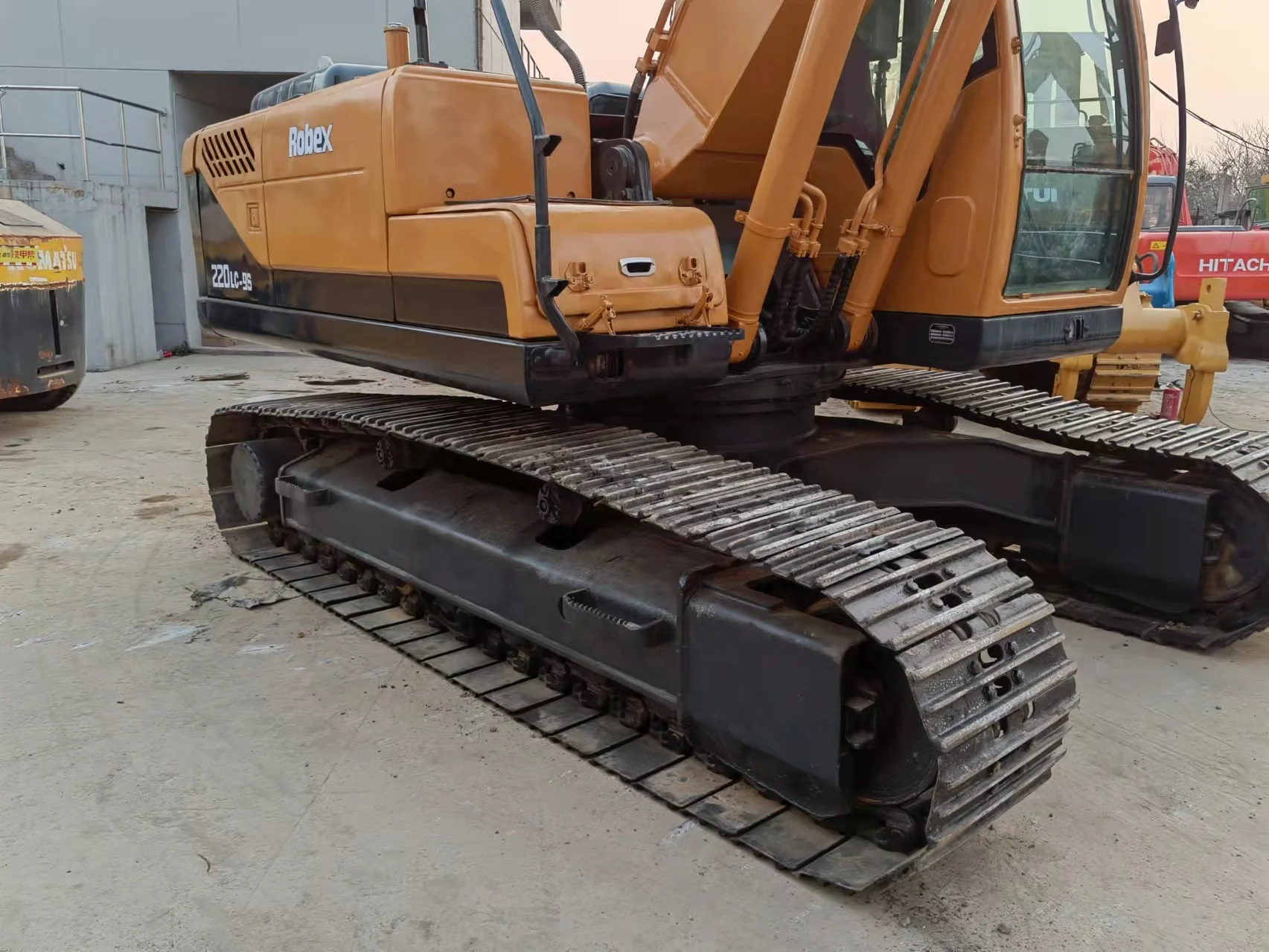 Used Hyundai 220 excavator heavy-duty Original Hyundai 220LC-7 220lc excavator for  sale
