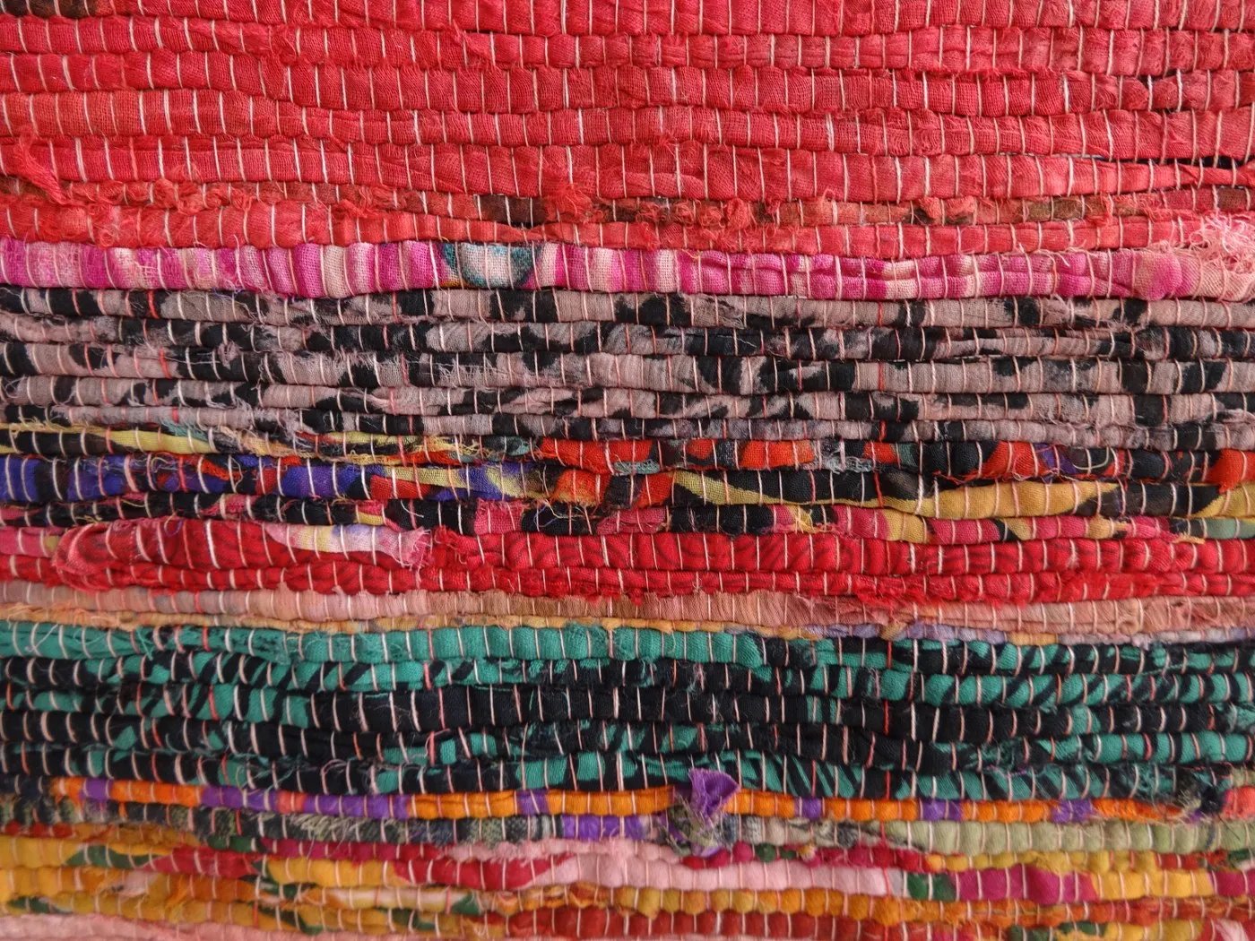 Hand woven indian dhurrie chindi rugs carpets vintage rug flooring wholesale yoga mat