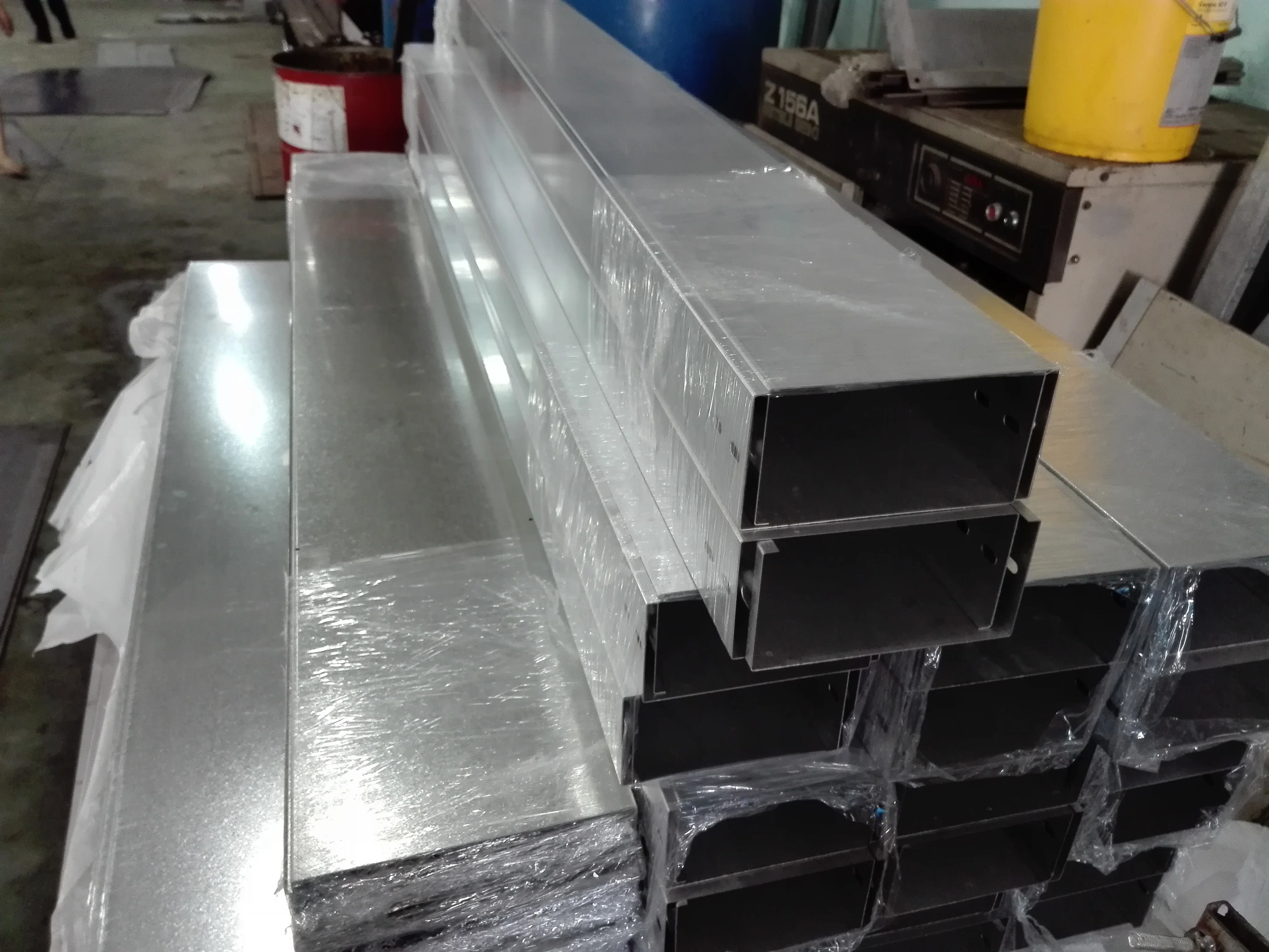  Внутренние условия окружающей среды оцинкованная стальная труба с гарантией 1 год