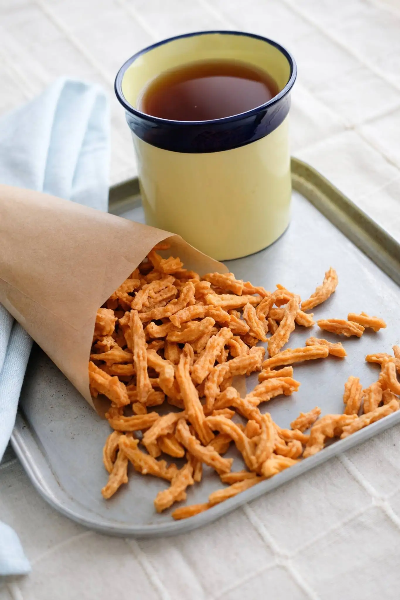 The Salty Prawn Muruku Custom Brand Wholesale OEM Healthy Seafood Prawn Shrimp Snack Crispy Cracker Muruku