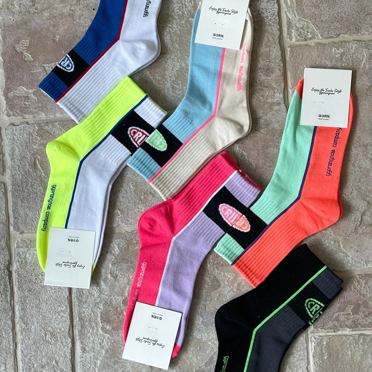 Korea wholesale OEM ODM Women stripe street skateboard crew socks custom logo lettered socks spring autumn winter