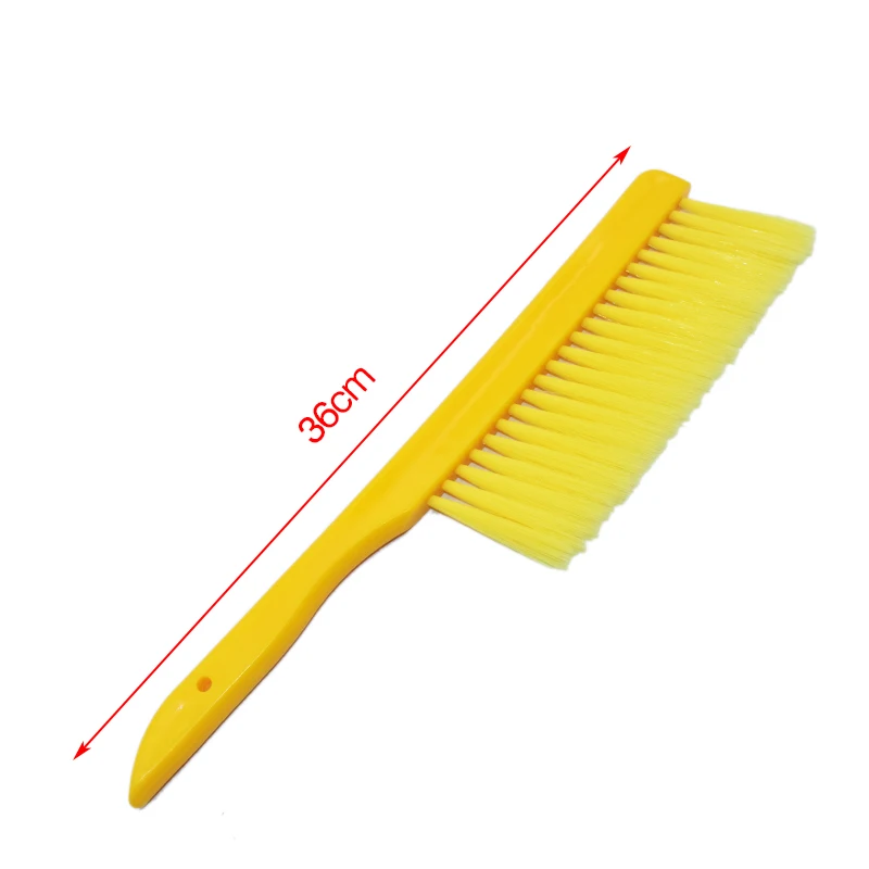 Made in China Beekeeping supplies Plastic Bee Brush Dadant Beekeeping Tool Bee Brush for Beekeeper