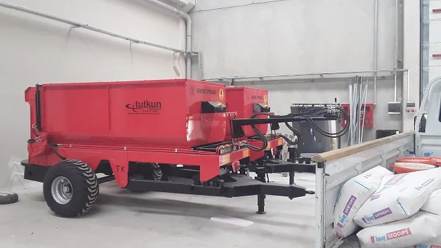 Manure, Dung and Muck spreading trailer
