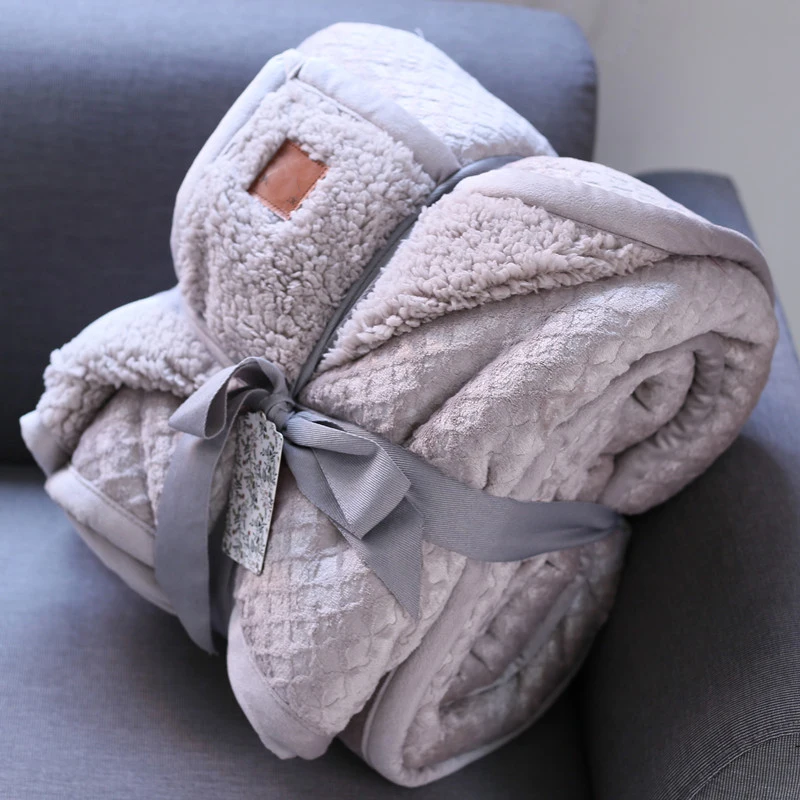 High Quality Fast Delivery Flannel Coral Fleece King Queen Size Bedding Blanket Custom Design Double Faced Sherpa Velvet Blanket