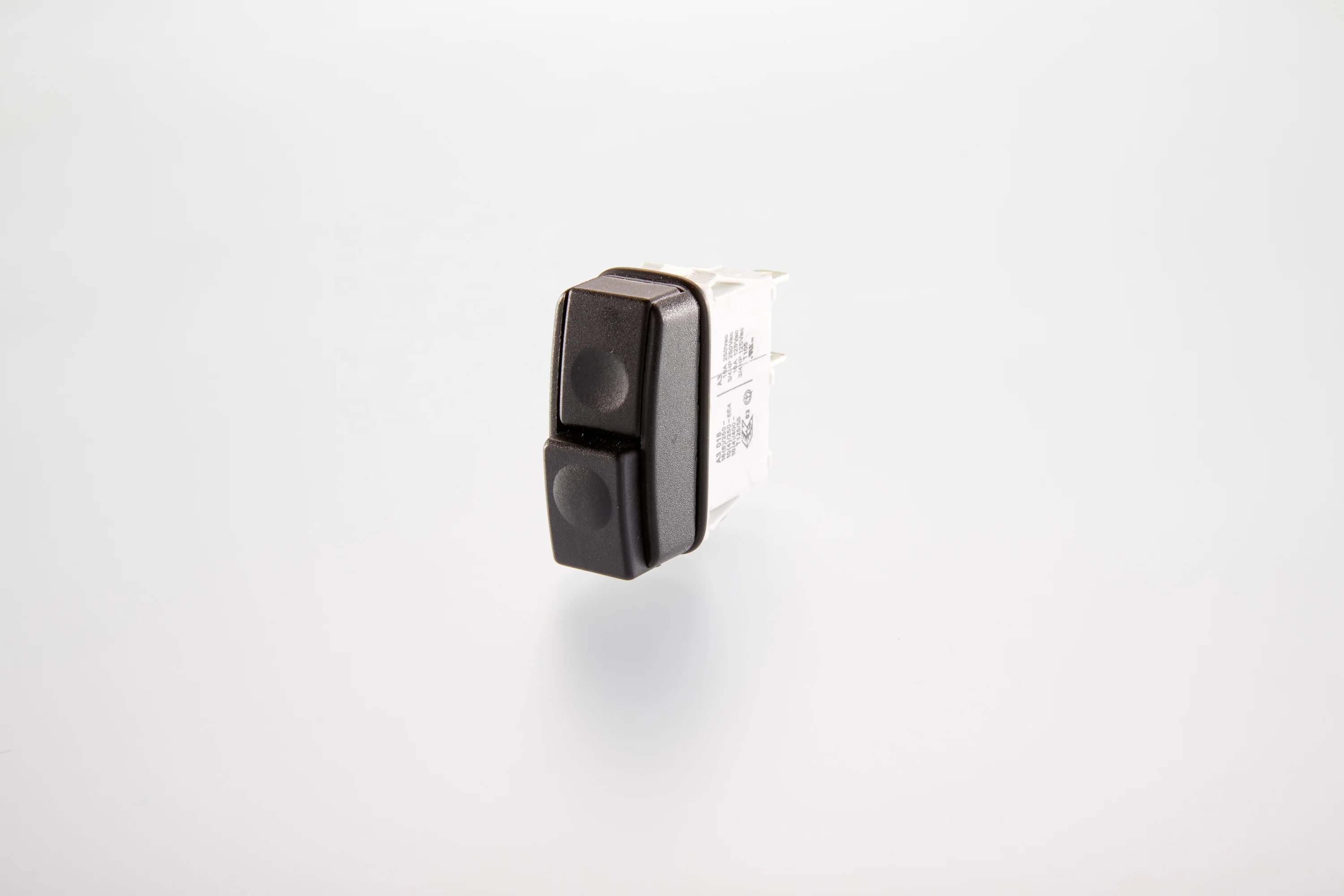 
Everel Waterproof rocker Switch SXA3 / SXA4 (single/double pole) 