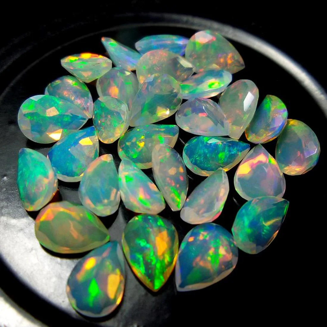 Незакрепленный драгоценный камень с эфиопским