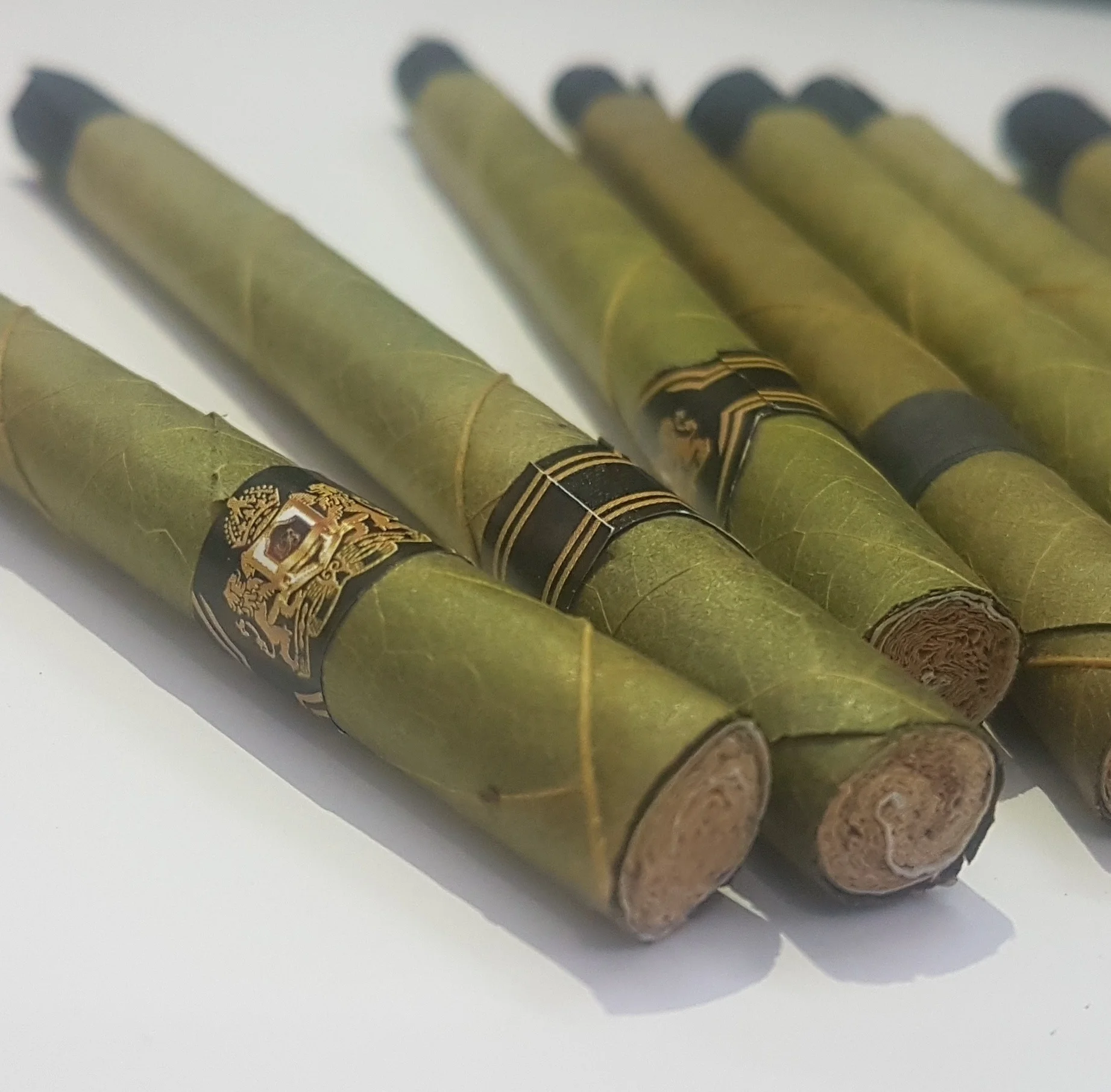 Самая низкая цена на рынке предварительно свернутые листья кордии и корамела 0 099 долларов США/трубка Mini Cordia (84 мм)