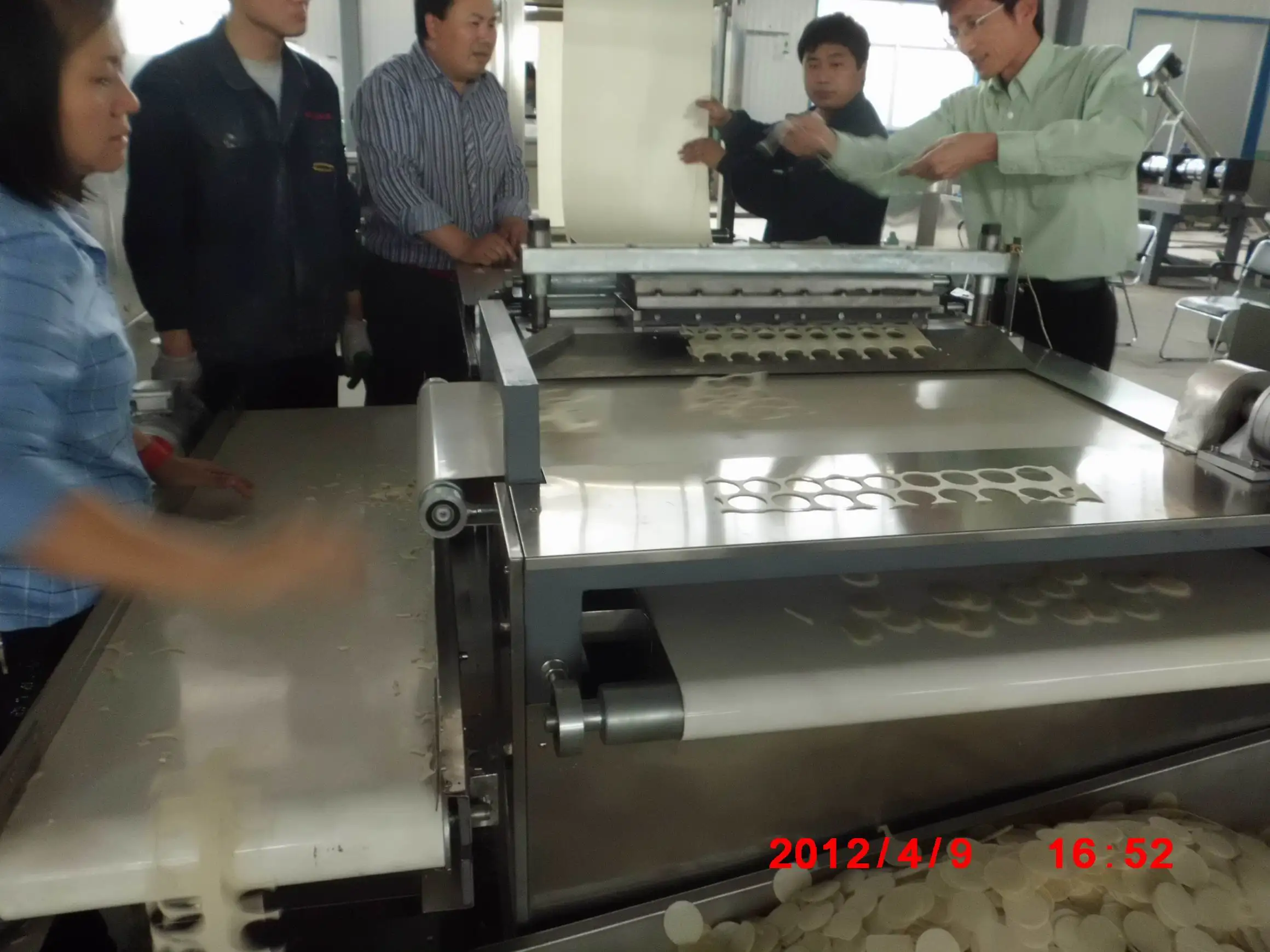 Automatic rice crackers Chips processing extruder making machine manufacturing equipment production line