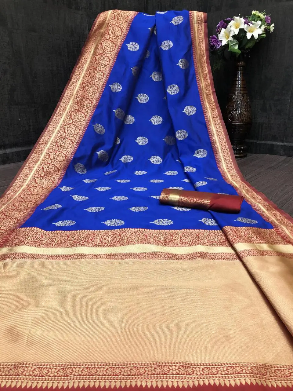Серебристые Сари Banarasi черного цвета сари из чистого
