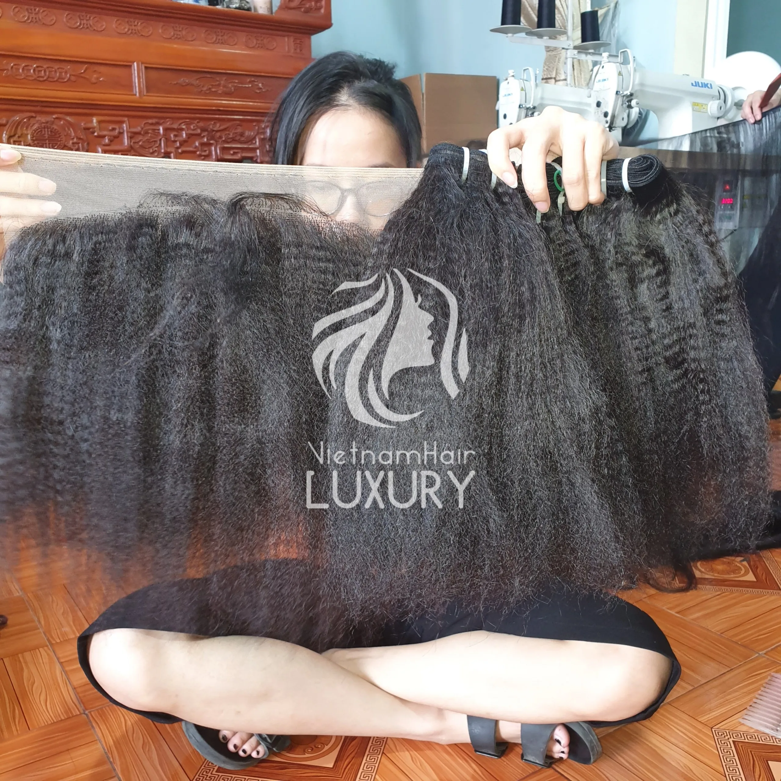 Оптовая продажа натуральные и неповрежденные волосы для наращивания все текстуры волос лучшие части высококачественные необработанные вьетнамские прозрачное кружево