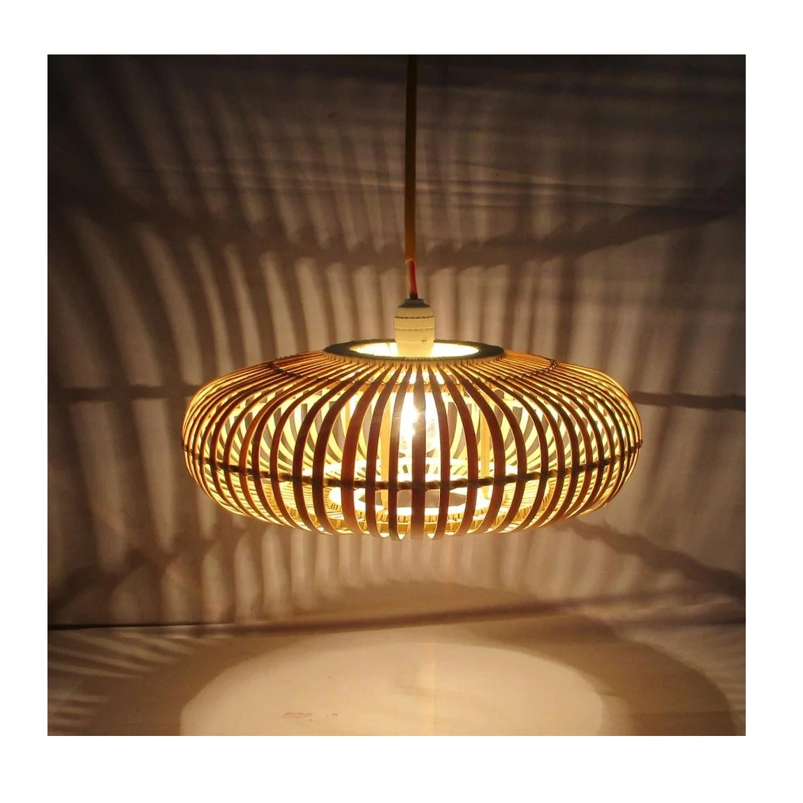 Гладкая Роскошная современная плетеная бамбуковая потолочная лампа ручной работы из ротанга подвесная Современная люстра