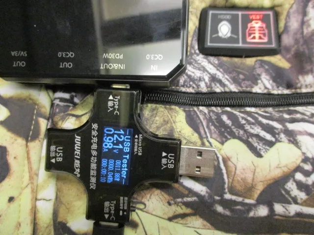 Winter Camo Hoodie Heated Hunting Jacket With 8pcs Carbon Fiber Heating Elements And 12V Type-C Port