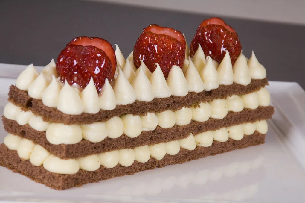 
Sudem Custard Patisserie Powdered Vanilin Flavoured Pastry Powder Original Recipe Creamy Rich Custard 