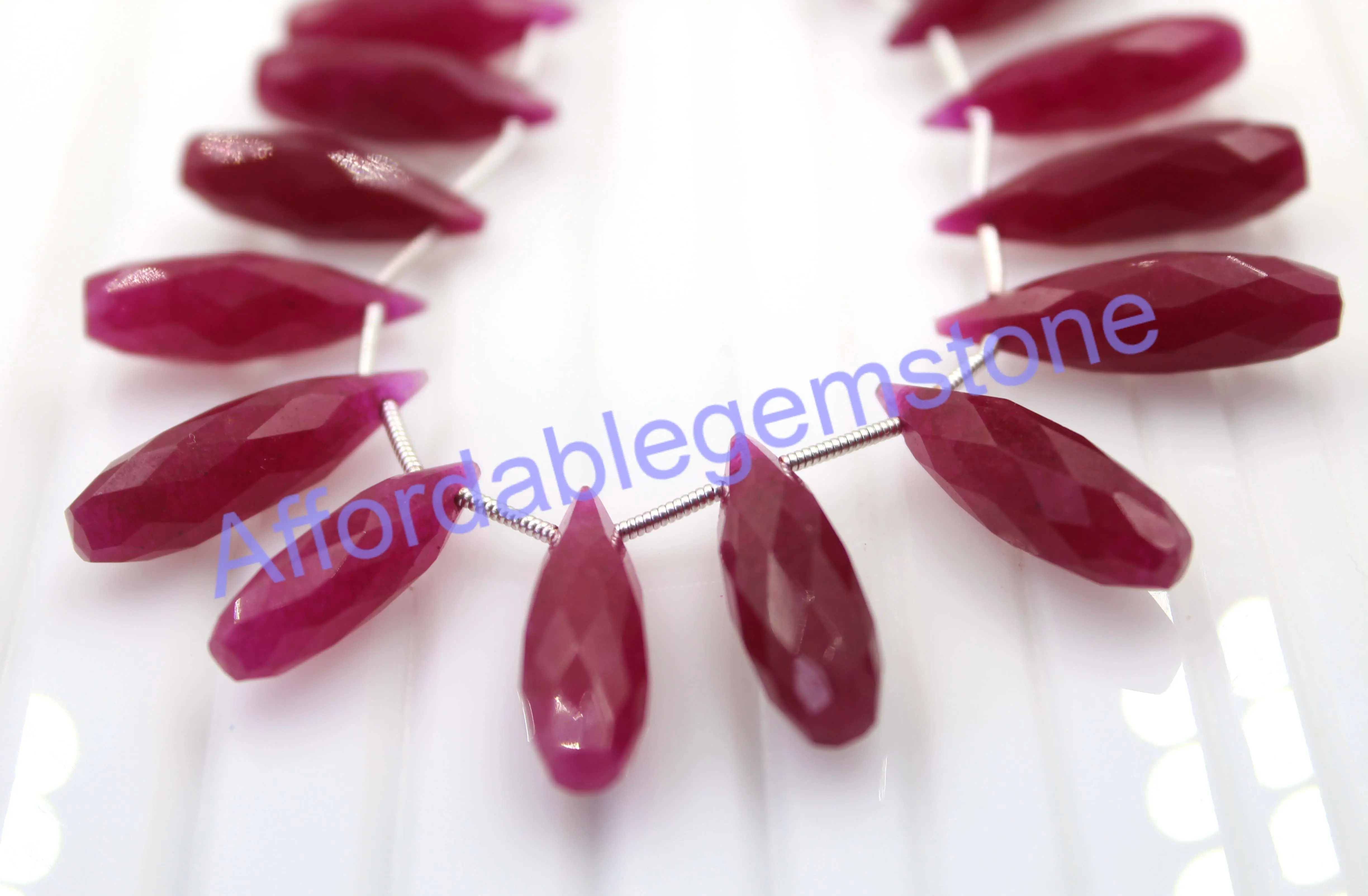 Натуральный окрашенный рубин отверстие драгоценный камень оптовая продажа бусины из натурального камня полированные драгоценные камни граненый