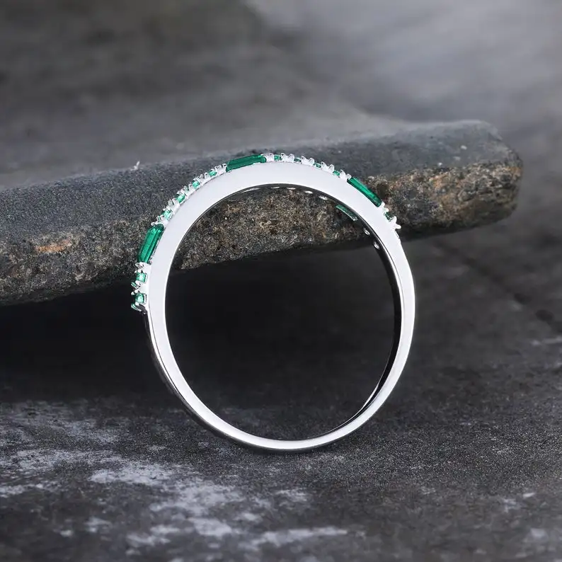 925 стерлингового серебра Половина Вечность Изумрудный обручальное кольцо Багет Форма обещание возможно на день рождения юбилей