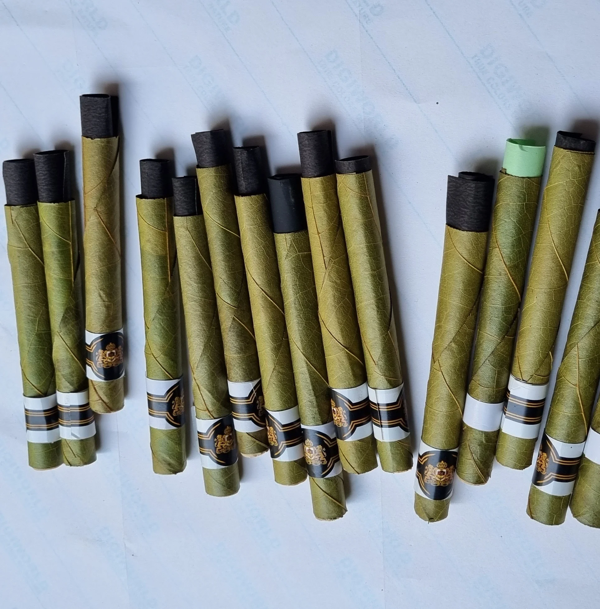 OEM собственный ваш бренд в предварительно свернутом листе кордии и тенду