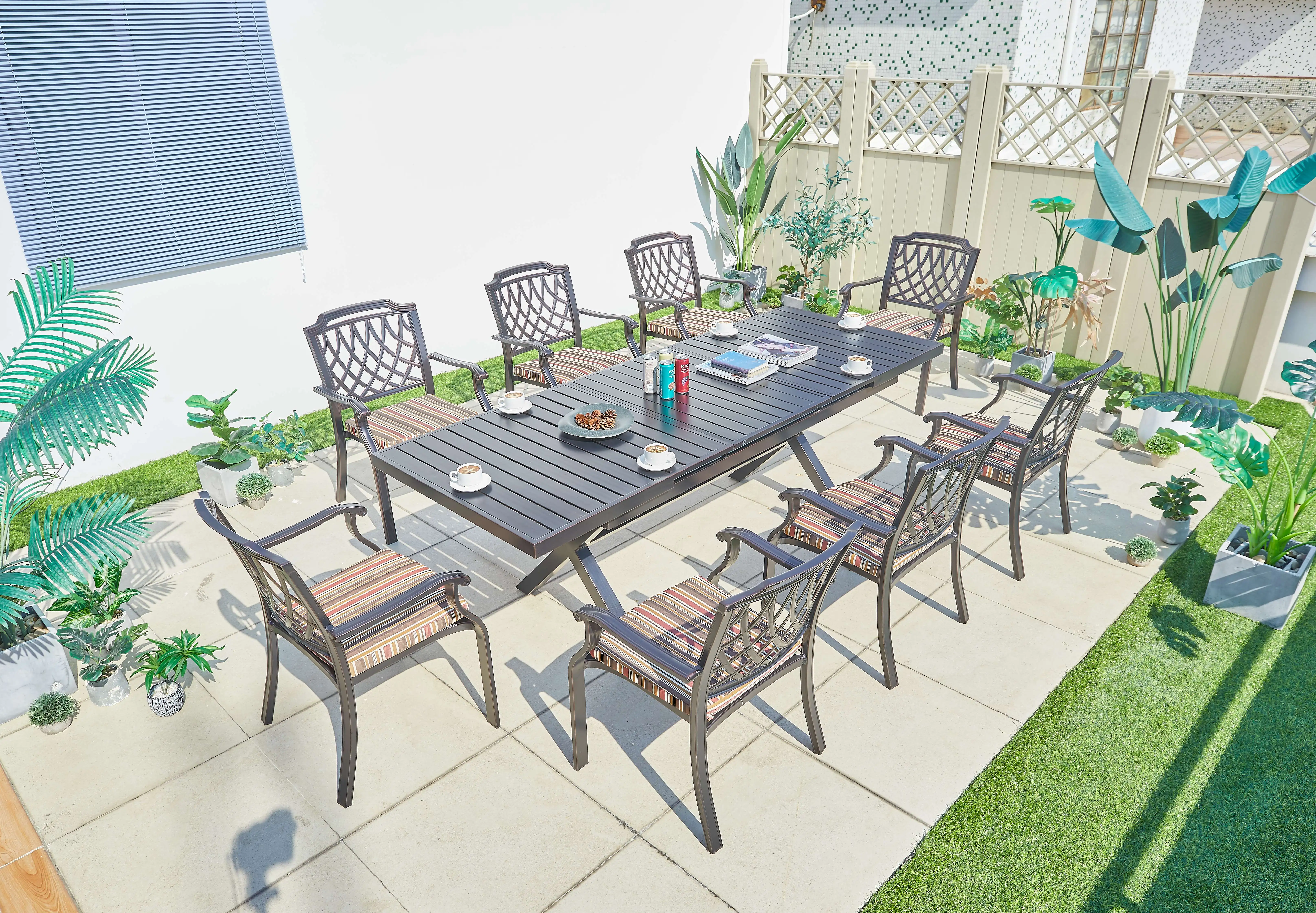 Furniture Bistro Outdoor Waterproof  Patio Garden Chair Tables and Chairs Die-cast Aluminum Terrace Wholesale Luxury Garden Set