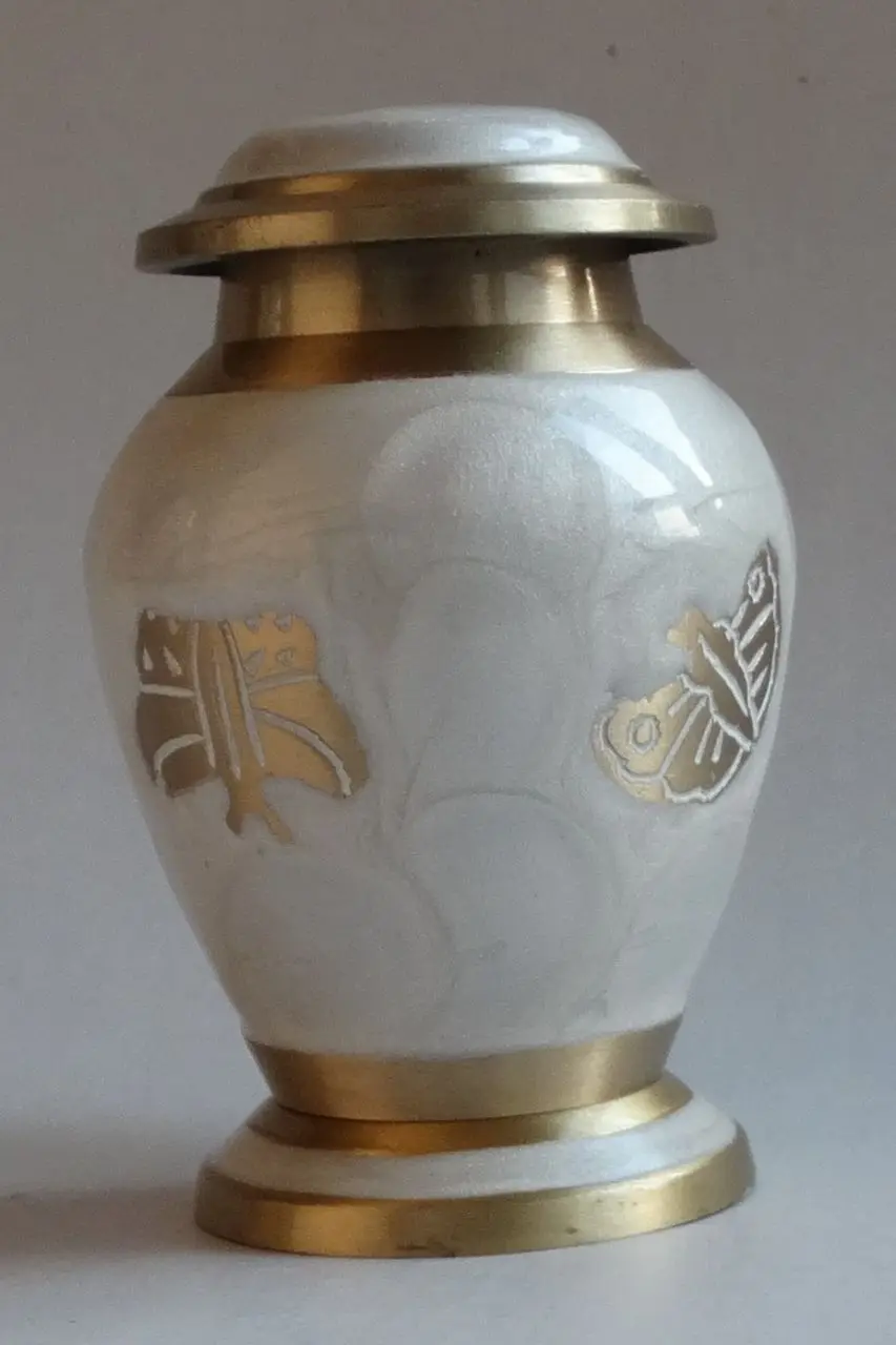 Хит продаж урна для кремации Премиум-качества на заказ деревенские латунные Твердые урны Взрослые Товары похорон