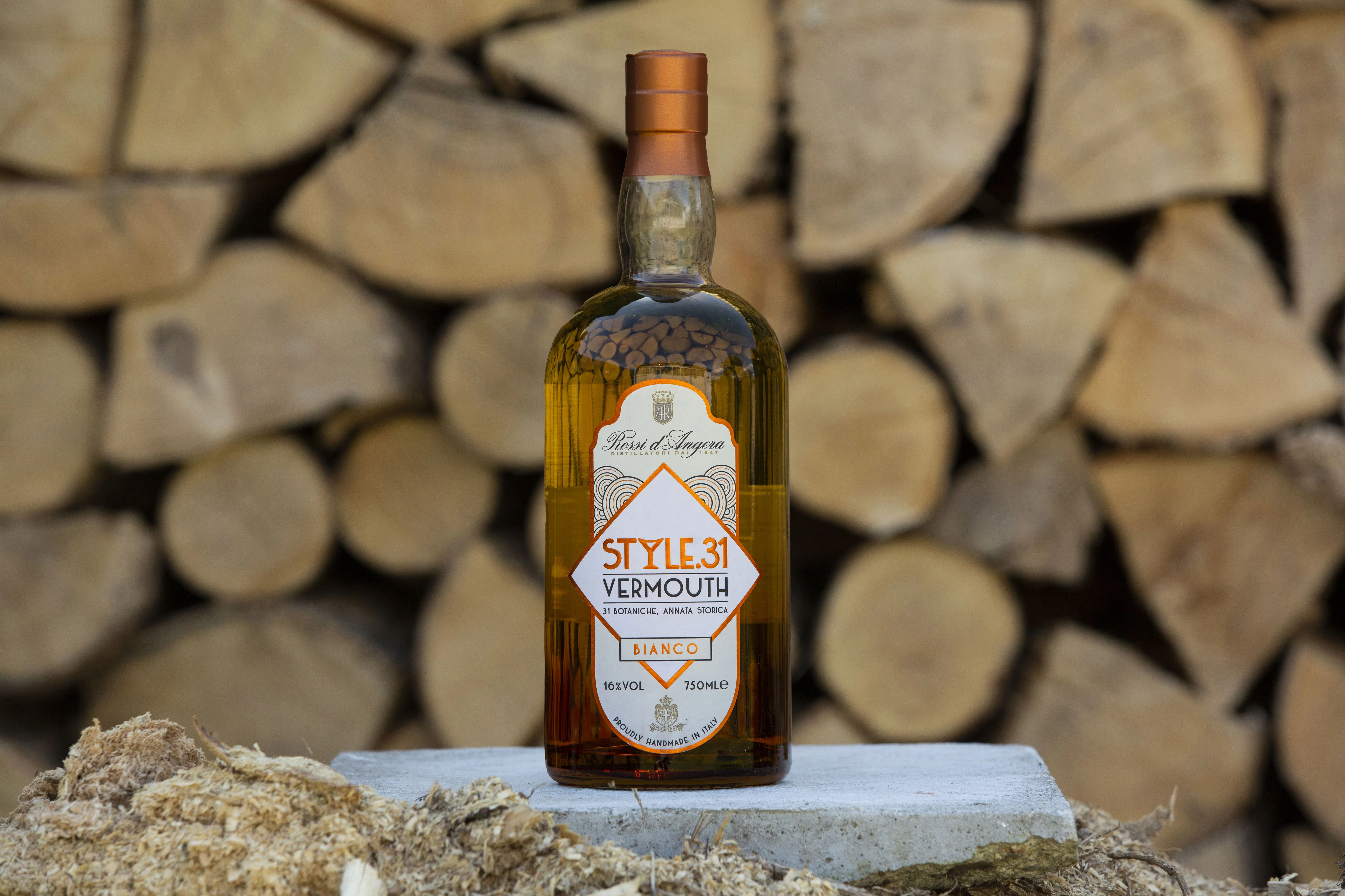 Premium quality Italian spirits vermouth Bianco Style 31 16%vol 75cl alcoholic beverage