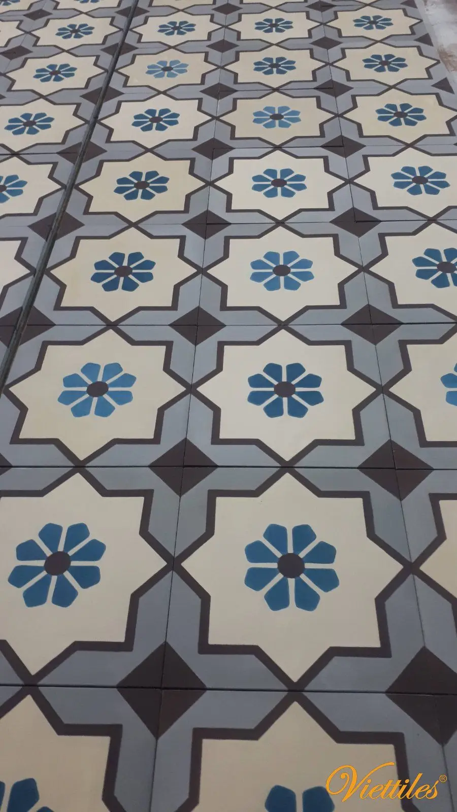  Стена кухни с цементной плитой ручной работы