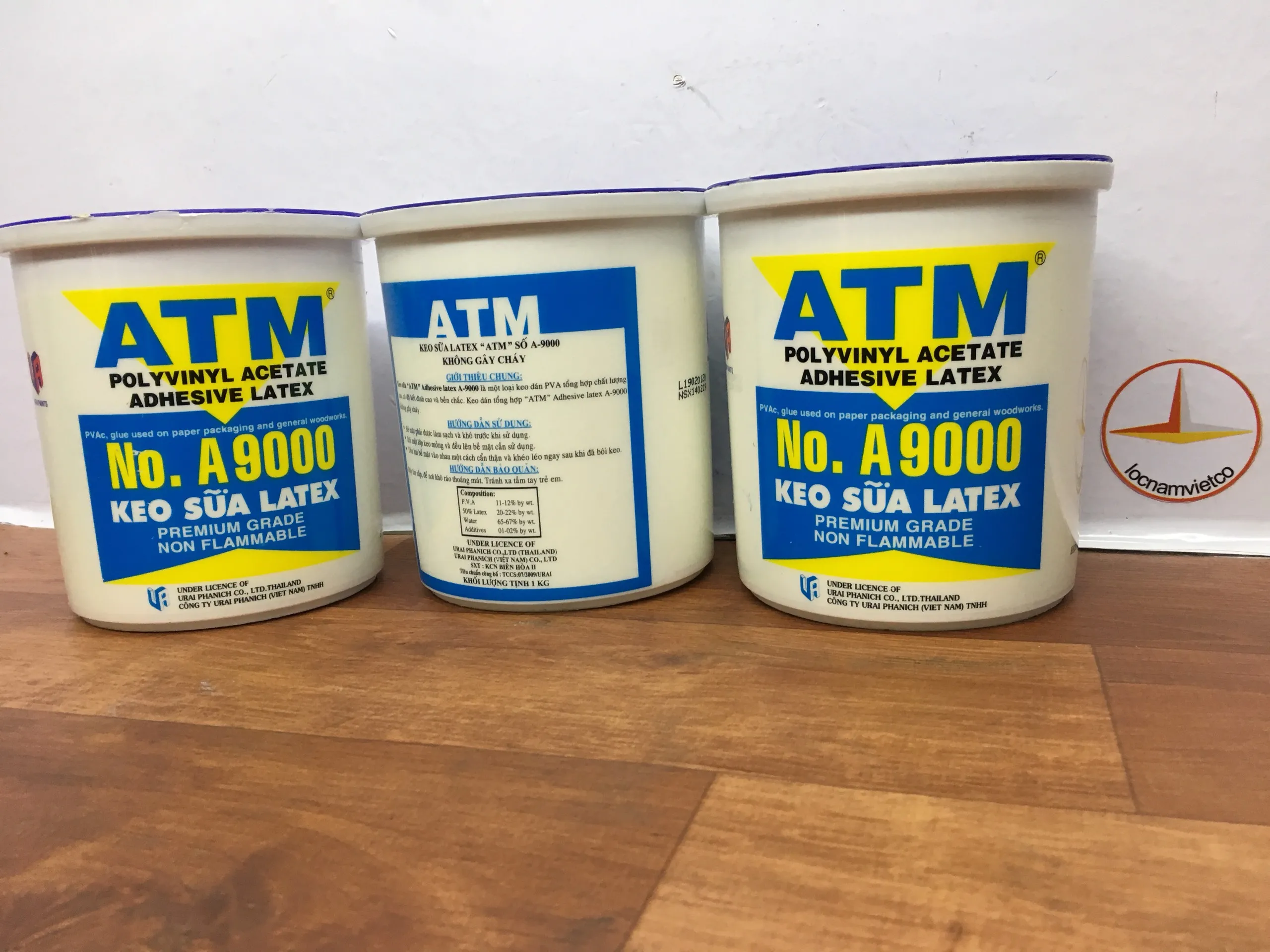 Латексный клей ATM из синтетического поливинилхлорида другие белые 5 лет для обработки древесины Европейский сертификат Iso 9001-2015