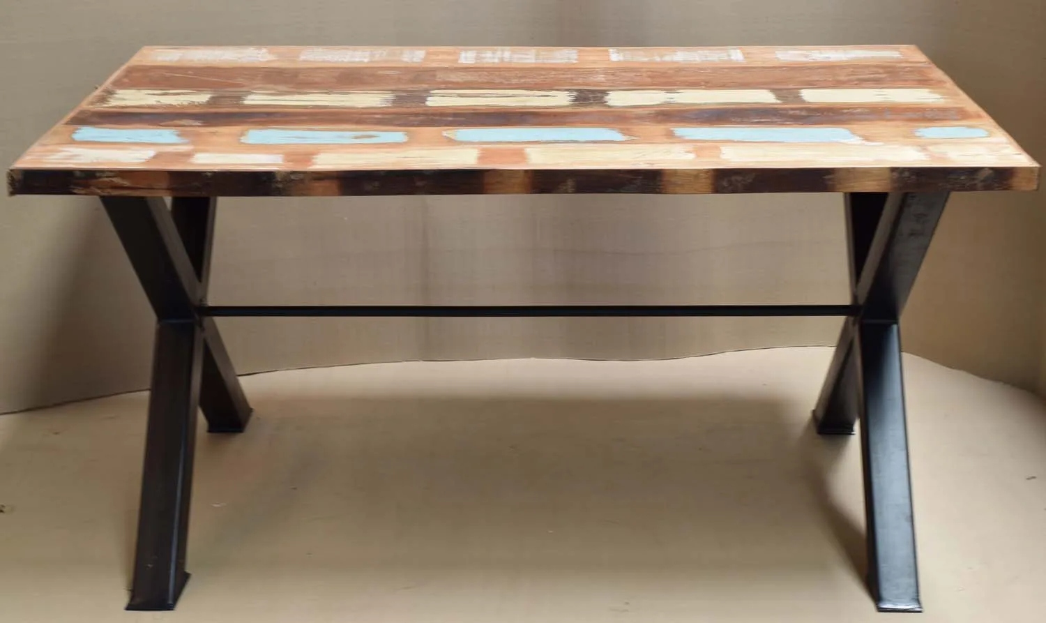 Top Quality Industrial Modern Style Solid Wooden Top and Iron Base X Shape Design Legs Dining Table for Home Hotel Restaurant